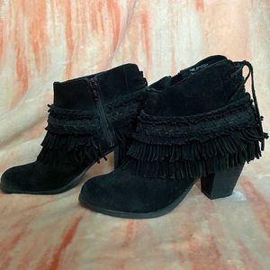 Naughty Monkey - Black Lyne Ankle bootie size 6
